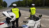 policjanci ruchu drogowego w trakcie działań &quot;Bezpieczny weekend majowy 2020&quot;